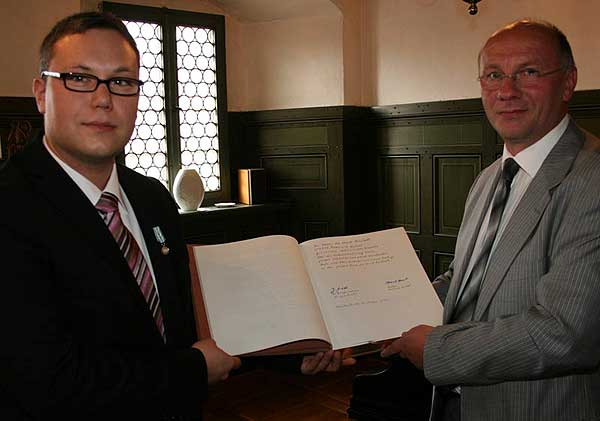 goldene-buch-allstedt.jpg